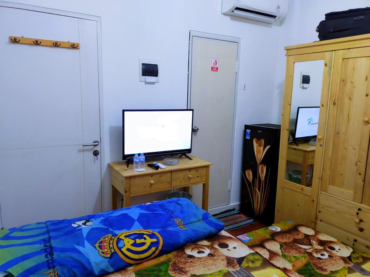 Aero Room Tangerang Exterior photo